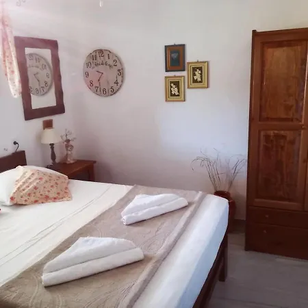 فيلة Manos And Lenas House *